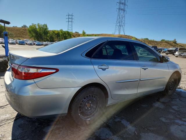 4T1BF1FK6HU669492 - 2017 TOYOTA CAMRY LE 银色 照片 3