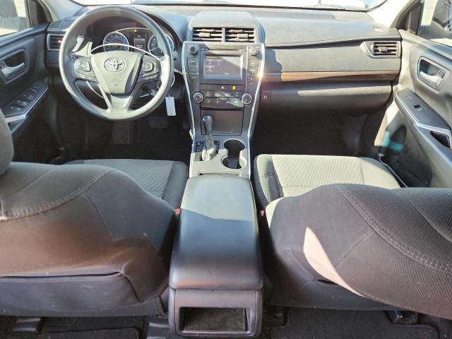 4T1BF1FK6HU669492 - 2017 TOYOTA CAMRY LE 银色 照片 8