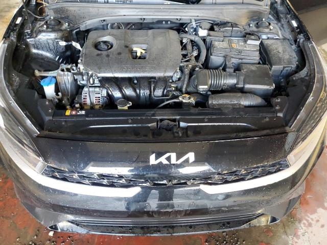 3KPF24ADXPE580274 - 2023 KIA FORTE LX BLACK photo 11