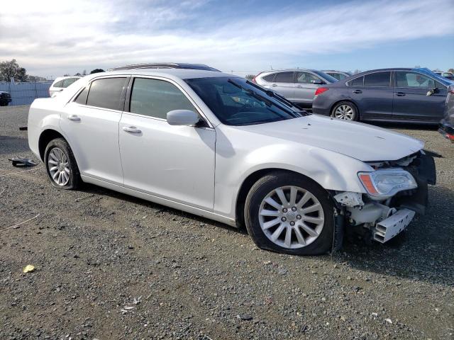 2C3CCAAG2EH118449 - 2014 CHRYSLER 300 WHITE photo 4