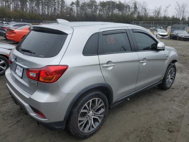 JA4AR3AU7JU025849 - 2018 MITSUBISHI OUTLANDER ES SILVER photo 3