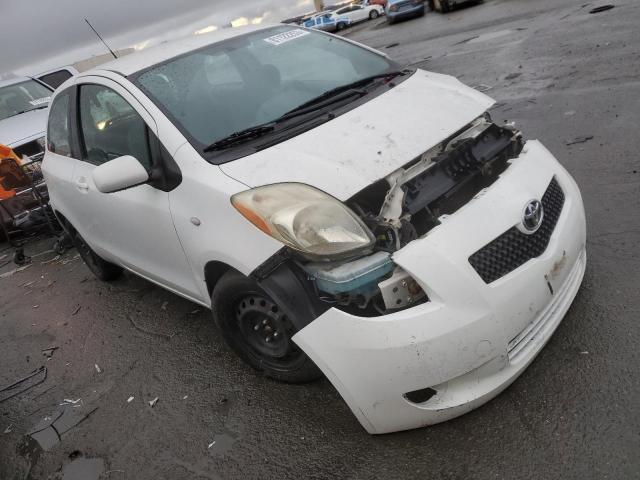 JTDJT923685218112 - 2008 TOYOTA YARIS WHITE photo 4