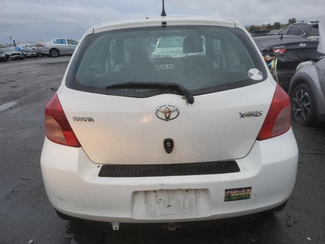 JTDJT923685218112 - 2008 TOYOTA YARIS WHITE photo 6