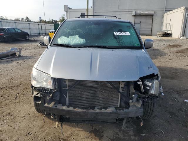 2C4RDGCG6JR283590 - 2018 DODGE GRAND CARAVAN SXT Күміс фото 5