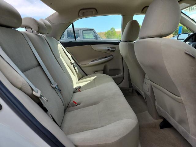 5YFBU4EE3DP086635 - 2013 TOYOTA COROLLA BASE WHITE photo 10