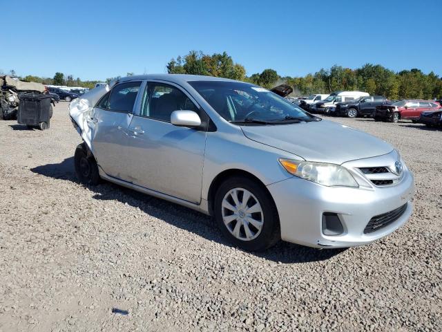 2T1BU4EE3DC994969 - 2013 TOYOTA COROLLA BASE Silber Foto 4