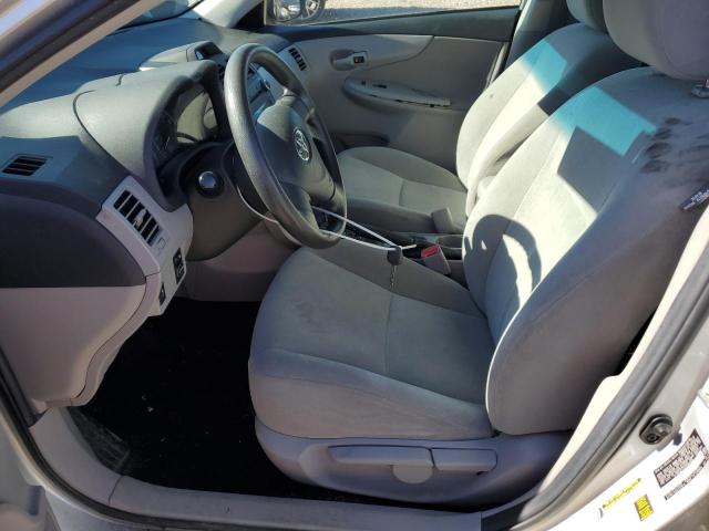 2T1BU4EE3DC994969 - 2013 TOYOTA COROLLA BASE Silber Foto 7