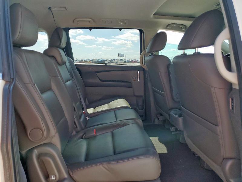 5FNRL5H62GB051631 - 2016 HONDA ODYSSEY EXL WHITE photo 11