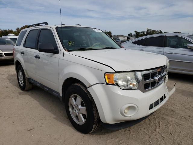 1FMCU0D7XCKA35304 - 2012 FORD ESCAPE XLT WHITE photo 4