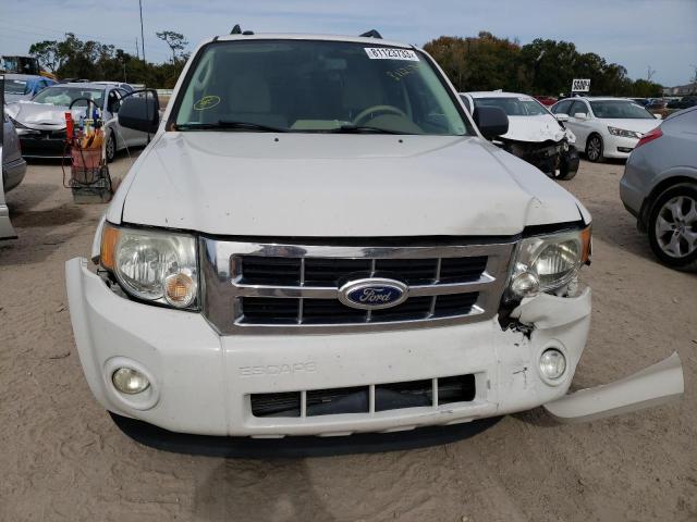 1FMCU0D7XCKA35304 - 2012 FORD ESCAPE XLT WHITE photo 5