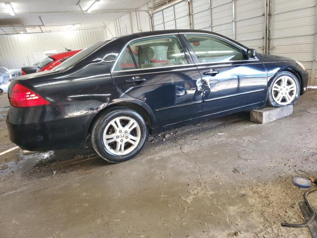 1HGCM56757A211557 - 2007 HONDA ACCORD EX 黑色 照片 3