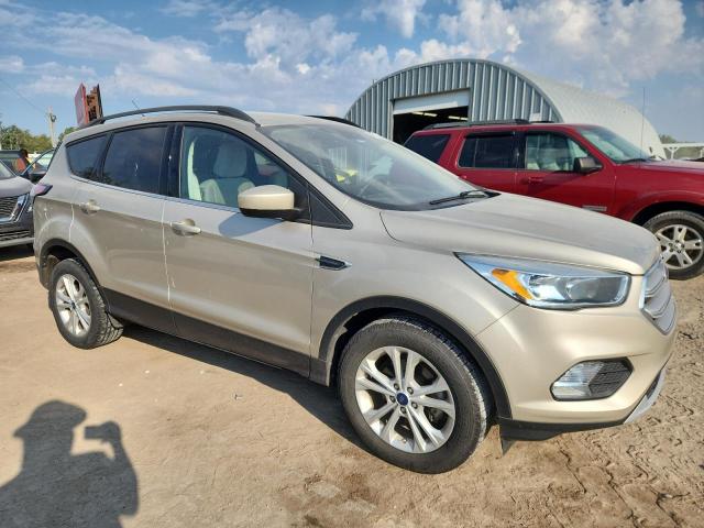 1FMCU0GD7JUA41967 - 2018 FORD ESCAPE SE GOLD photo 4