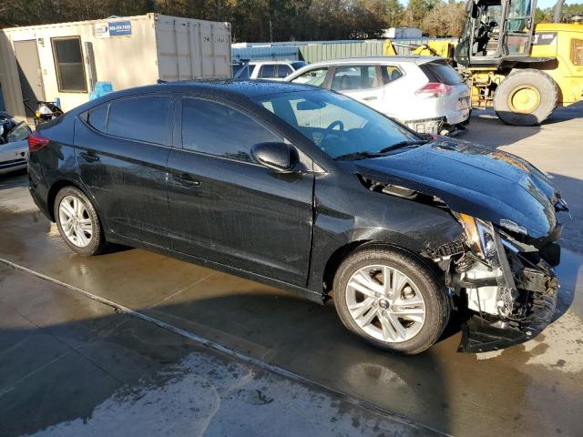 5NPD84LF2KH416381 - 2019 HYUNDAI ELANTRA SEL BLACK photo 4