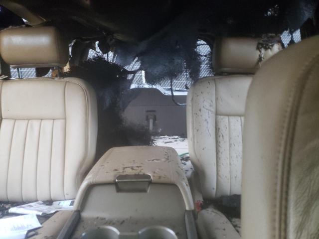 5LMFU28R24LJ27763 - 2004 LINCOLN NAVIGATOR ვერცხლისფერი ფოტო 10