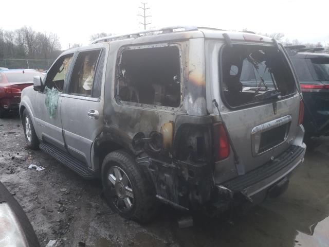 5LMFU28R24LJ27763 - 2004 LINCOLN NAVIGATOR ვერცხლისფერი ფოტო 2