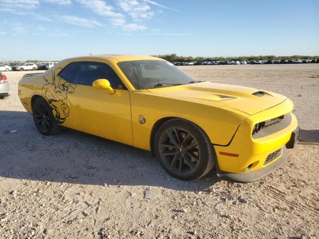 2C3CDZFJ1KH546430 - 2019 DODGE CHALLENGER R/T SCAT PACK YELLOW photo 4
