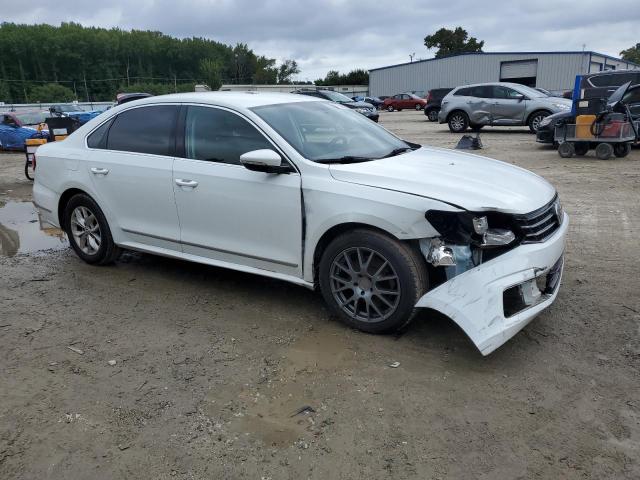 1VWAT7A36HC071773 - 2017 VOLKSWAGEN PASSAT S თეთრი ფოტო 4