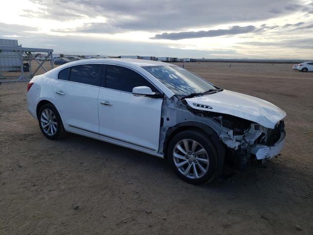 1G4GB5G39GF112319 - 2016 BUICK LACROSSE WHITE photo 4