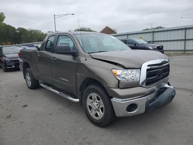5TFRM5F10BX024317 - 2011 TOYOTA TUNDRA DOUBLE CAB SR5 BROWN photo 4