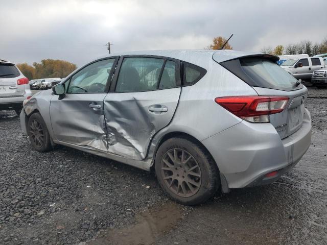 4S3GTAA65J3750279 - 2018 SUBARU IMPREZA SILVER photo 2