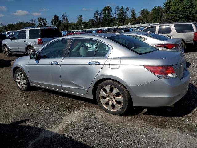 1HGCP3F87AA010805 - 2010 HONDA ACCORD EXL SILVER photo 2