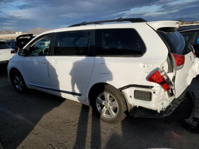 5TDKK3DC7DS372821 - 2013 TOYOTA SIENNA LE WHITE photo 2