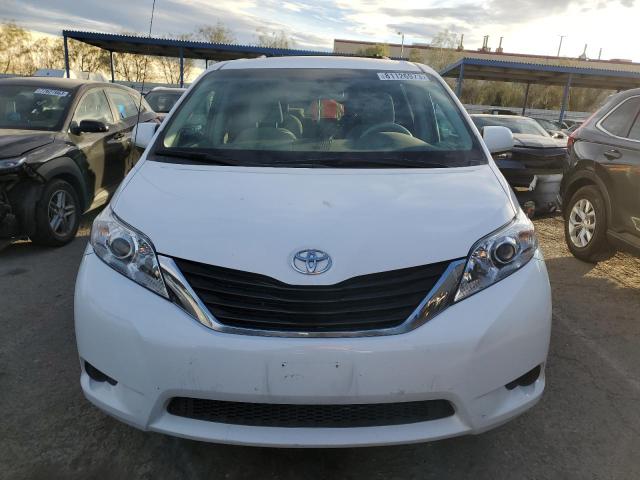 5TDKK3DC7DS372821 - 2013 TOYOTA SIENNA LE WHITE photo 5