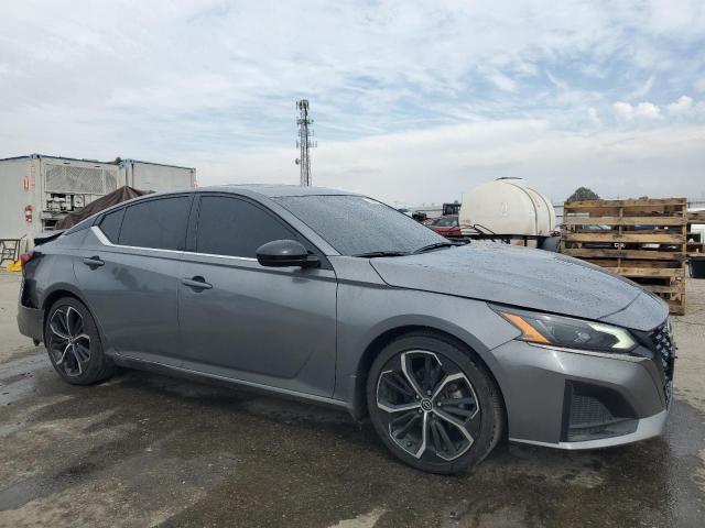1N4BL4CV1PN418486 - 2023 NISSAN ALTIMA SR GRAY photo 4