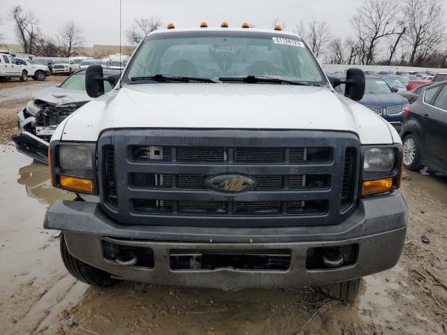 1FTWF33P06EA39265 - 2006 FORD F350 SUPER DUTY WHITE photo 5