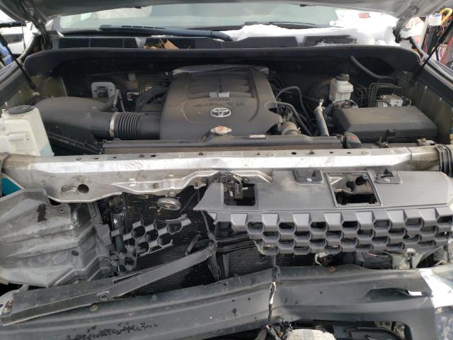 5TFUM5F11JX078167 - 2018 TOYOTA TUNDRA DOUBLE CAB SR/SR5 SILVER photo 11