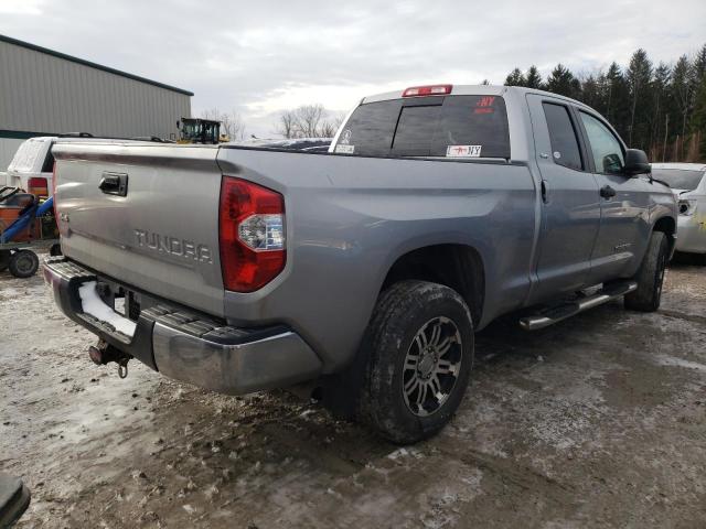 5TFUM5F11JX078167 - 2018 TOYOTA TUNDRA DOUBLE CAB SR/SR5 SILVER photo 3