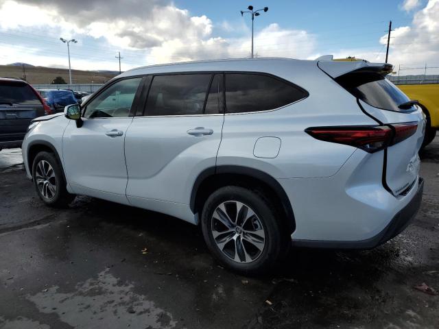 5TDGZRAH8NS553562 - 2022 TOYOTA HIGHLANDER XLE WHITE photo 2