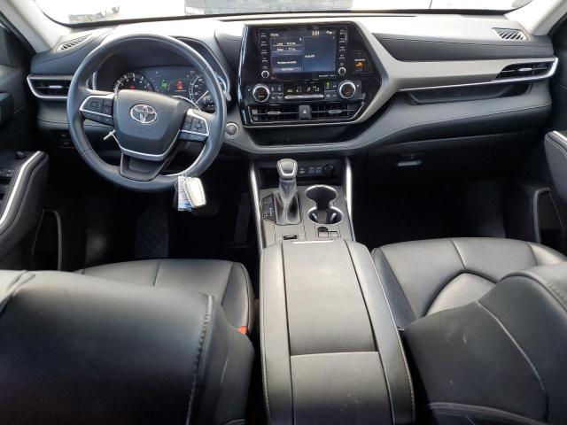 5TDGZRAH8NS553562 - 2022 TOYOTA HIGHLANDER XLE WHITE photo 8