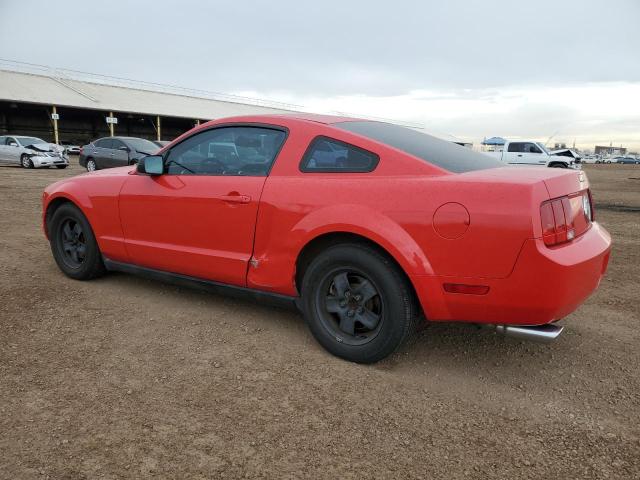 1ZVFT80N765255684 - 2006 FORD MUSTANG RED photo 2