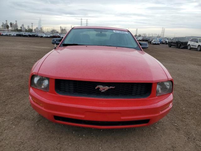 1ZVFT80N765255684 - 2006 FORD MUSTANG RED photo 5