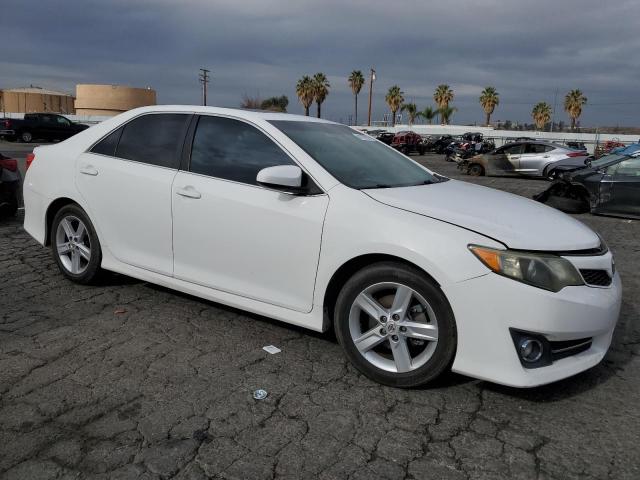 4T1BF1FK0CU530631 - 2012 TOYOTA CAMRY BASE WHITE photo 4