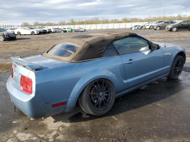 1ZVFT84N955228933 - 2005 FORD MUSTANG BLUE photo 3