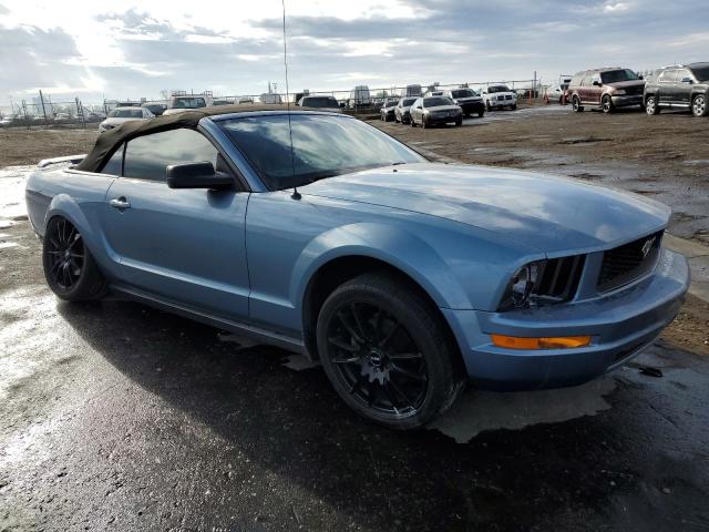 1ZVFT84N955228933 - 2005 FORD MUSTANG BLUE photo 4