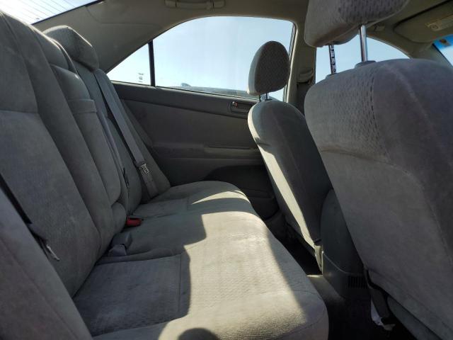 4T1BE32K52U032119 - 2002 TOYOTA CAMRY LE WHITE photo 10