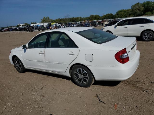 4T1BE32K52U032119 - 2002 TOYOTA CAMRY LE WHITE photo 2