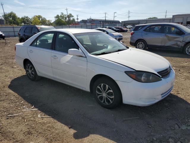 4T1BE32K52U032119 - 2002 TOYOTA CAMRY LE WHITE photo 4