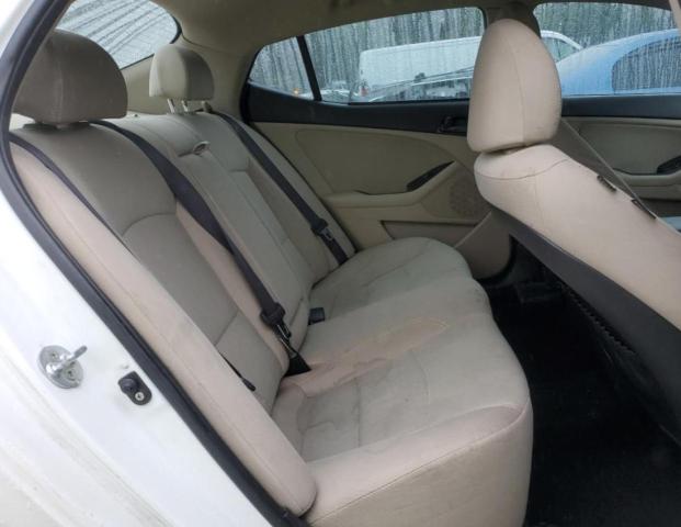 KNAGM4A72F5628544 - 2015 KIA OPTIMA LX 白色 照片 10
