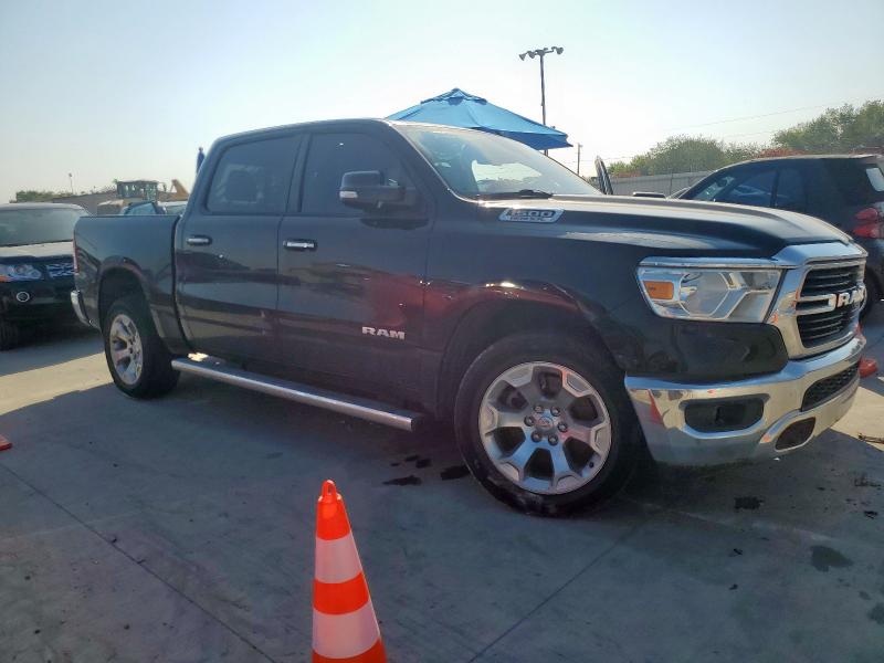 1C6SRFFT5KN646523 - 2019 RAM 1500 BIG HORN/LONE STAR BLACK photo 4