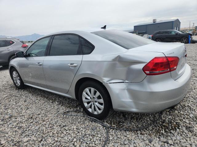 1VWAS7A35EC117978 - 2014 VOLKSWAGEN PASSAT S SILVER photo 2