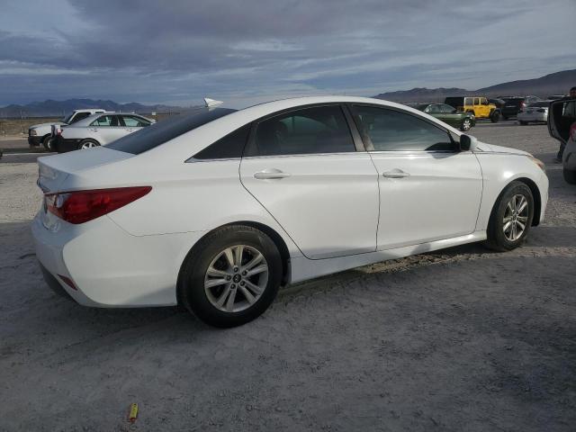 5NPEB4AC4EH822343 - 2014 HYUNDAI SONATA GLS WHITE photo 3