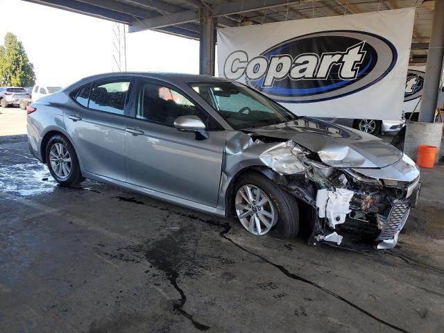 4T1DAACKXSU166180 - 2025 TOYOTA CAMRY XSE 银色 照片 4