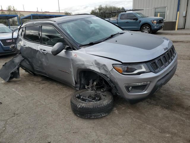 3C4NJDDB7JT206331 - 2018 JEEP COMPASS TRAILHAWK SILVER photo 4