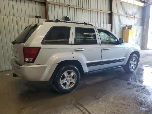 1J8GR48K86C176912 - 2006 JEEP GRAND CHEROKEE LAREDO Gümüş fotoğraf 3