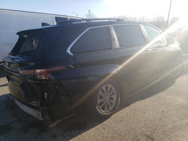 5TDYRKEC5PS162625 - 2023 TOYOTA SIENNA XLE BLACK photo 3