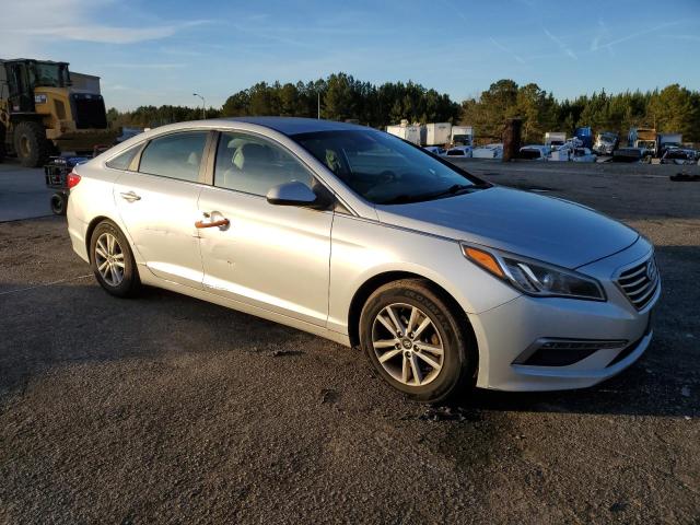 5NPE24AFXFH080820 - 2015 HYUNDAI SONATA SE SILVER photo 4